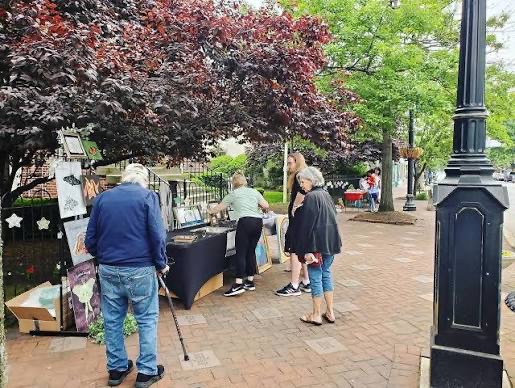 Second Saturday sidewalk arts on Haddon Avenue