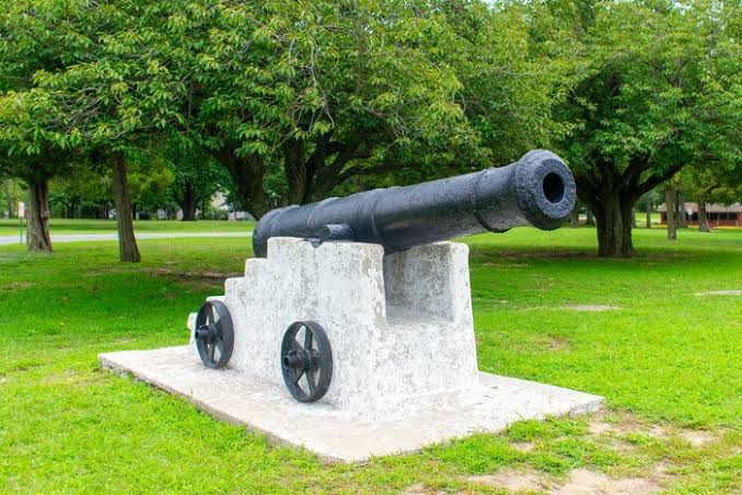 A Revolutionary-era cannon at Red Bank Battlefield